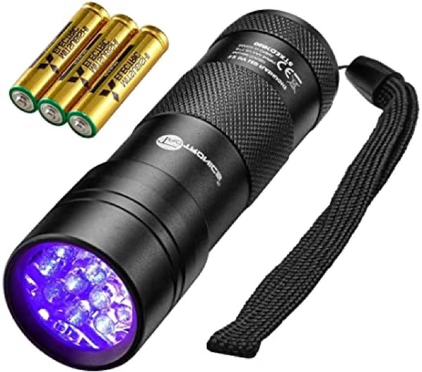 TaoTronics Black Light, 12 LEDs 395nm UV Blacklight Flashlights Detector for Pets Urine and Stains with 3 Free AAA Batteries